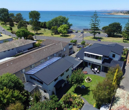 Birchwood, Devonport self-contained self catering accommodation image 2